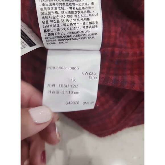 Levi's Women's Plus Flannel Maple Utility Cropped Shirt Red Plaid Size 1X - Picture 8 of 8